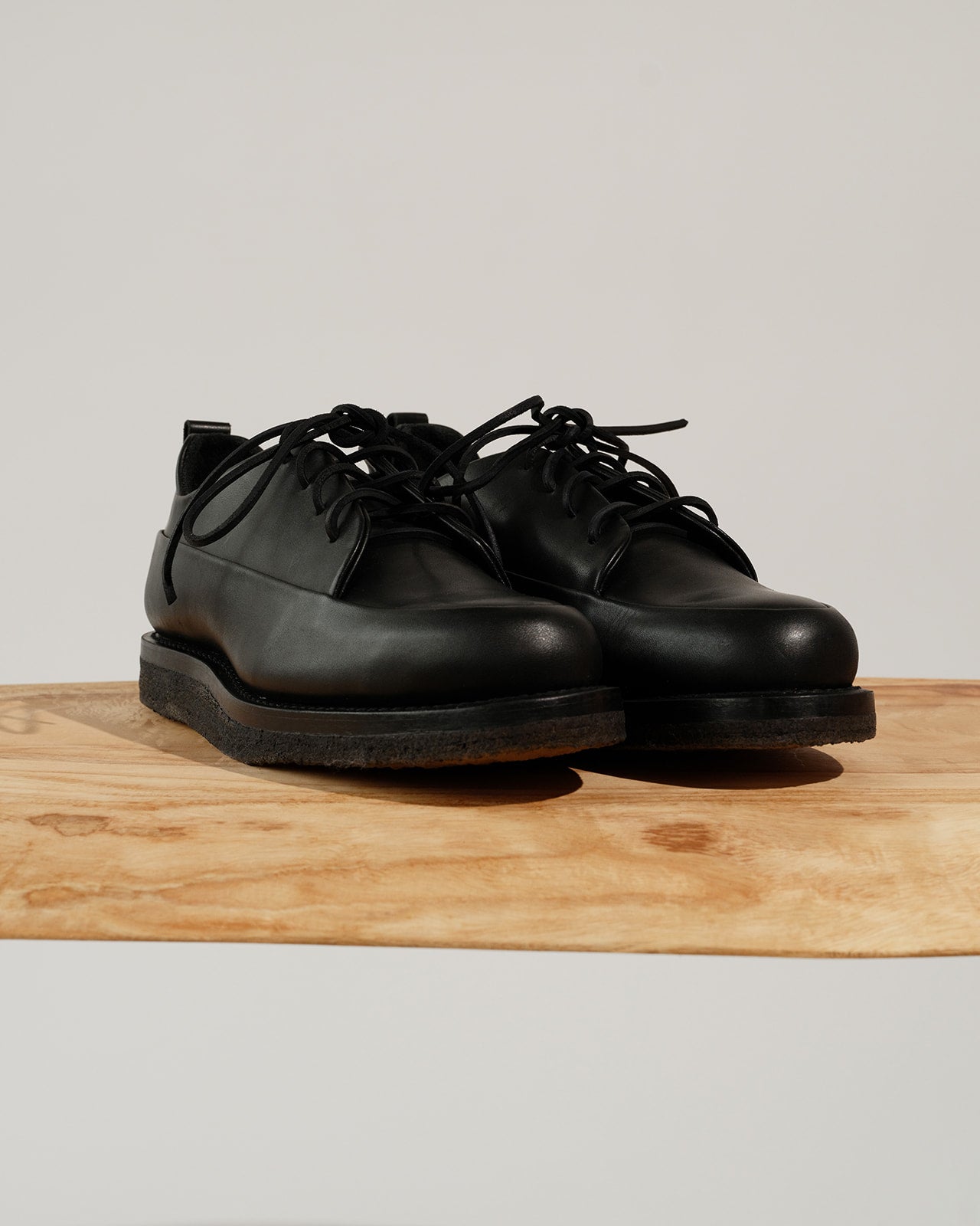 PE1.1 [Laced Low Top Shoe] - Black