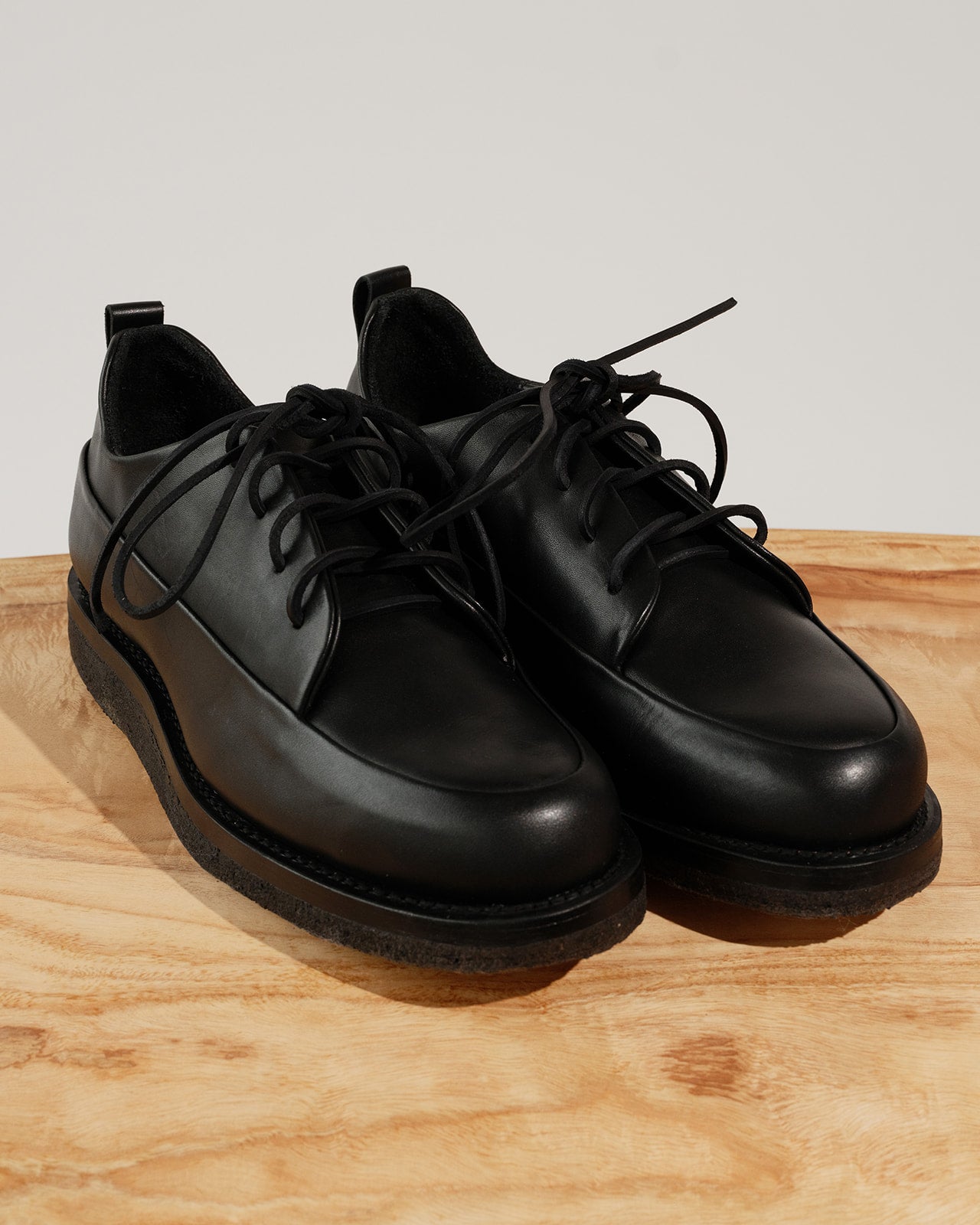 PE1.1 [Laced Low Top Shoe] - Black